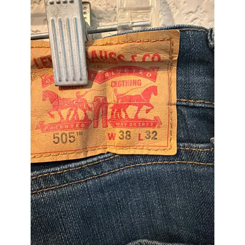 ⭐️ Men’s Levi’s 505 Straight Leg Jeans Medium Wash Size 38X32 Classic Everyday